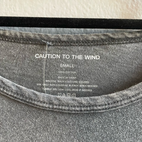 NWOT Caution To The Wind celestial graphic gray tee. Size Small - Picture 4 of 4